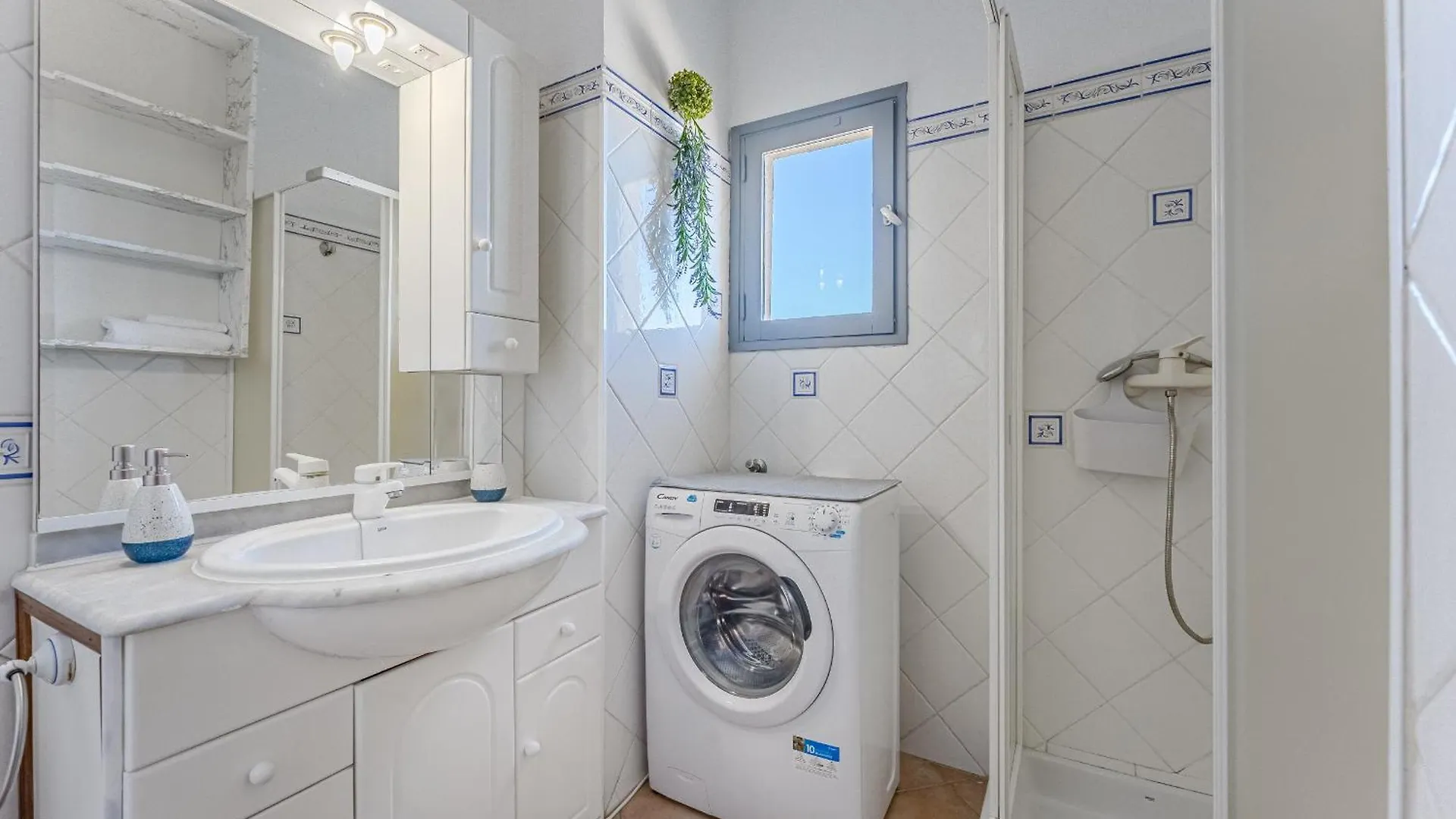 Ocean View - 1 Bedroom Apartment In Los Cristianos Arona